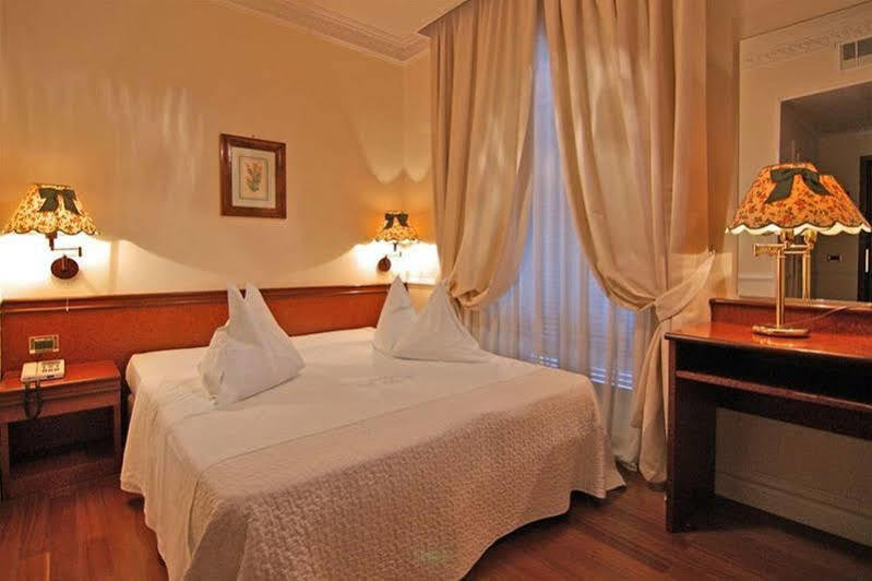 Hotel Marghera Rzym Zewnętrze zdjęcie